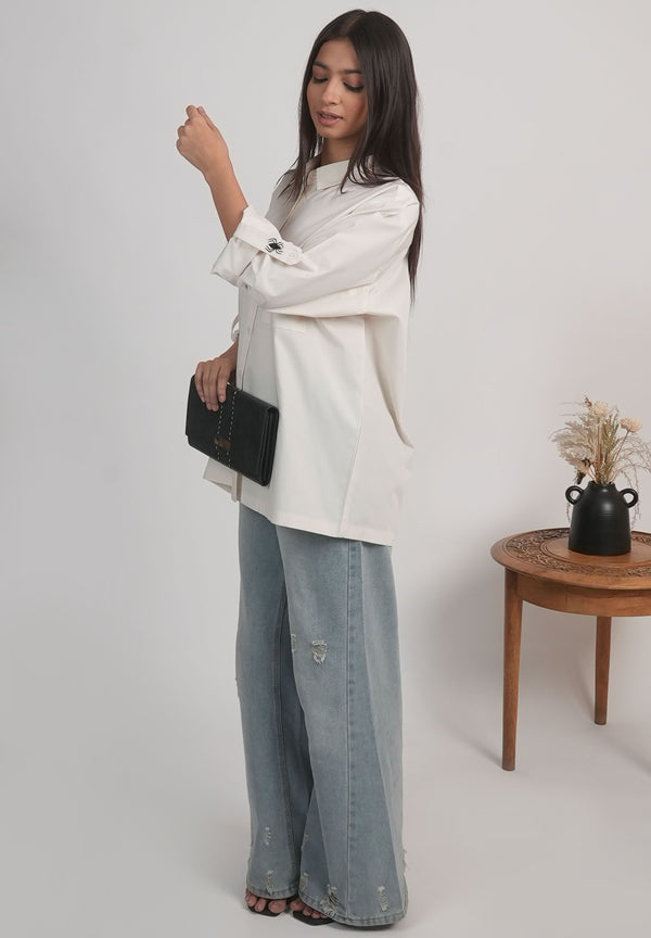 Spider Chic Oversized Shirt – Relaxed Silhouette